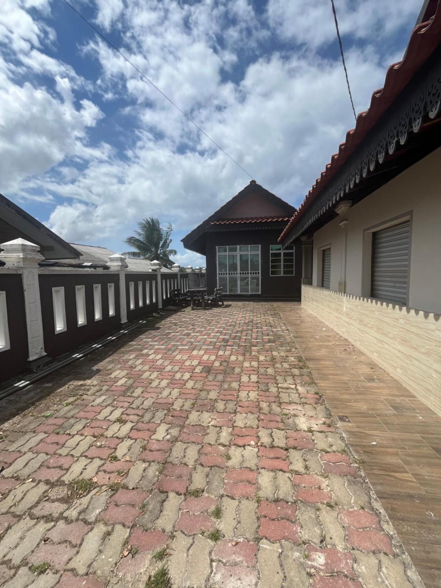 Razak Guest House Setiu Exterior foto