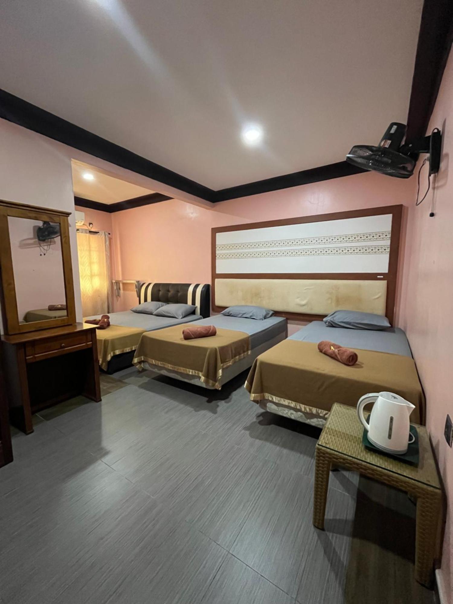 Razak Guest House Setiu Exterior foto
